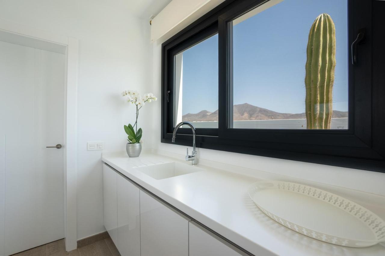 Sea Breeze Villas Lapa And Claca Playa Blanca  Exteriör bild