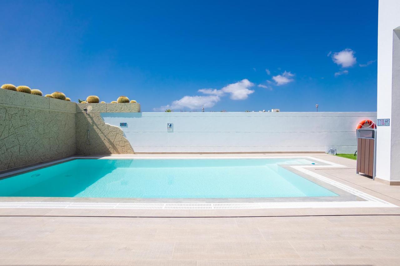 Sea Breeze Villas Lapa And Claca Playa Blanca  Exteriör bild