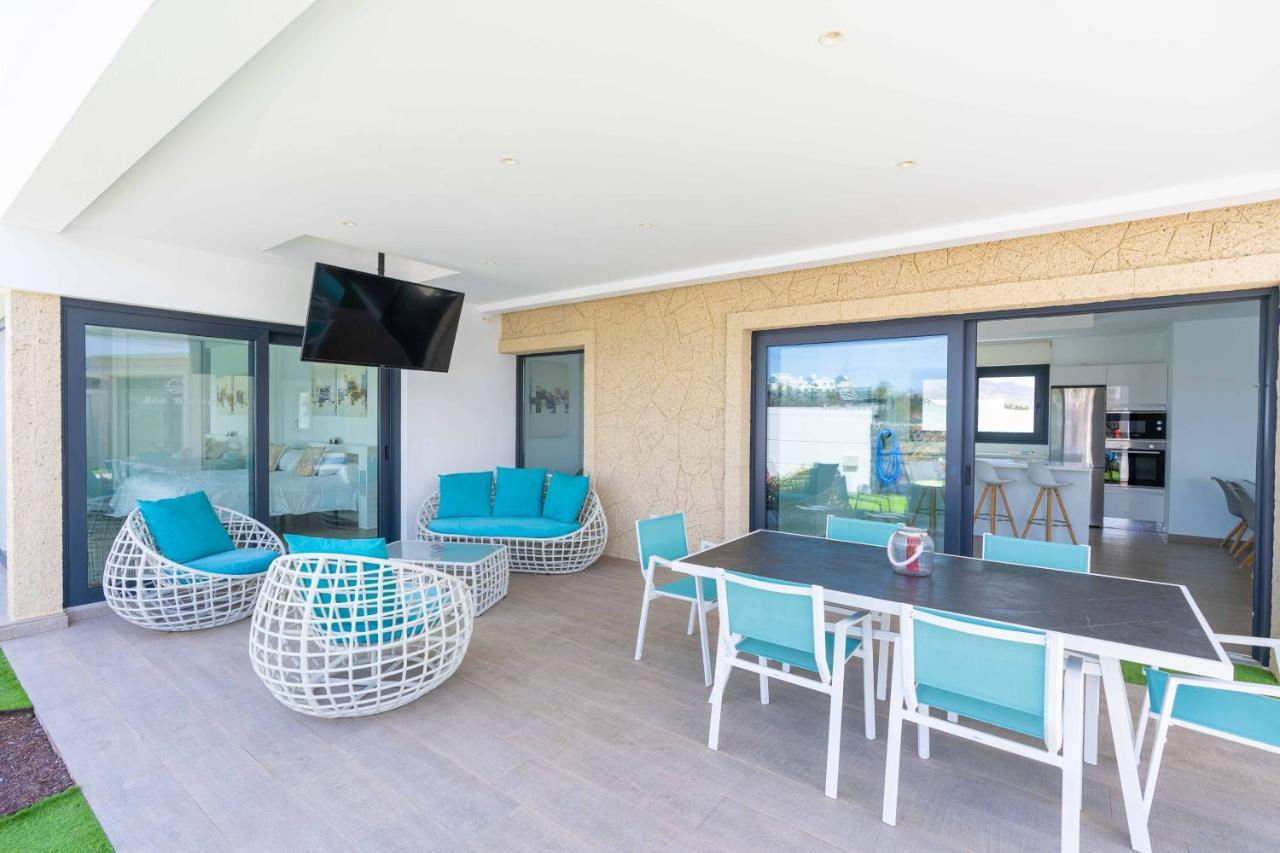 Sea Breeze Villas Lapa And Claca Playa Blanca  Exteriör bild