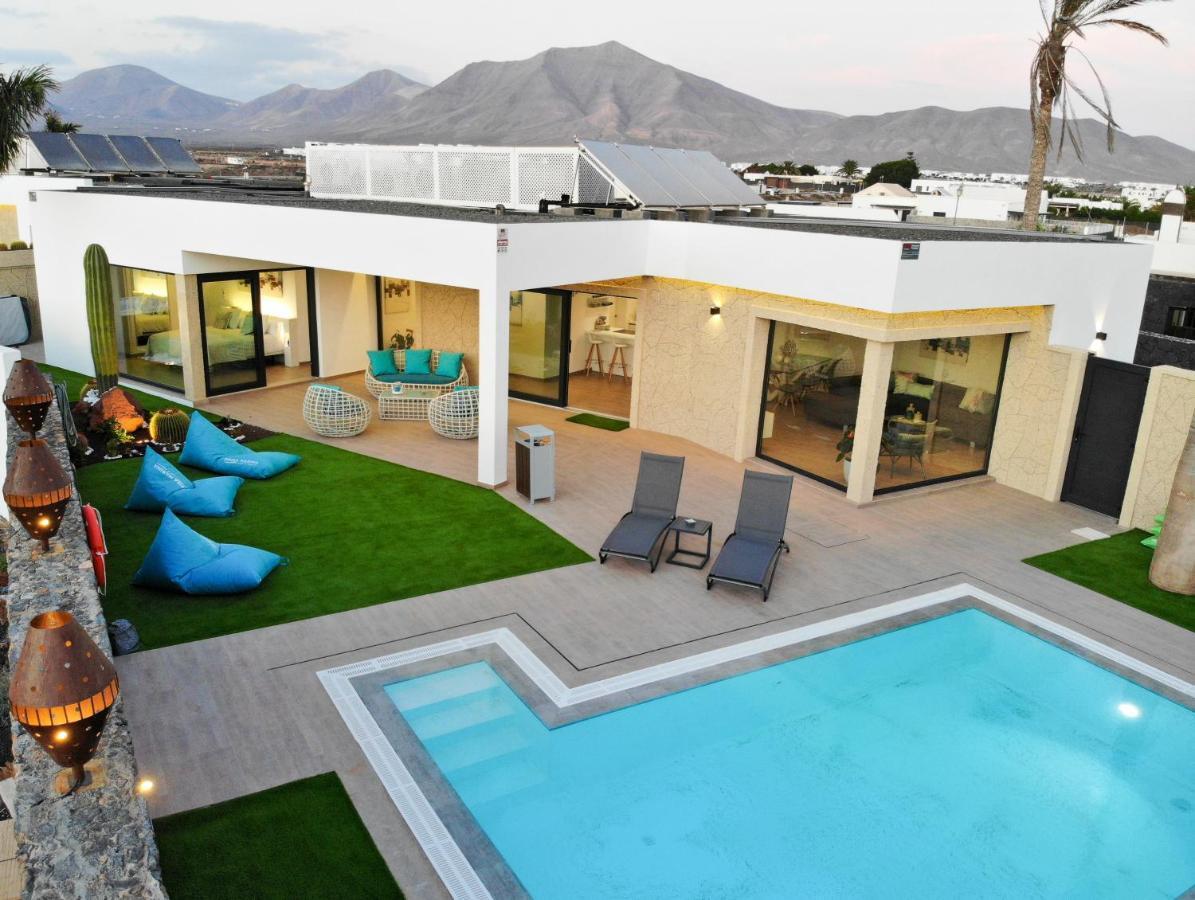 Sea Breeze Villas Lapa And Claca Playa Blanca  Exteriör bild