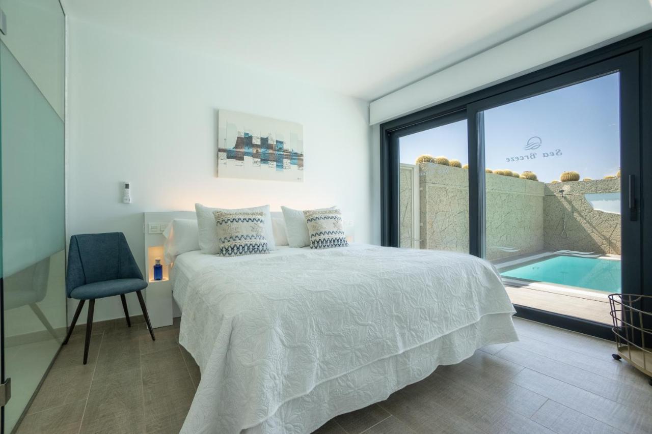 Sea Breeze Villas Lapa And Claca Playa Blanca  Exteriör bild